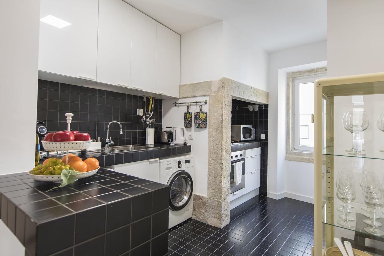 Carmo'S Wonder Apartment Lisbon Exterior photo